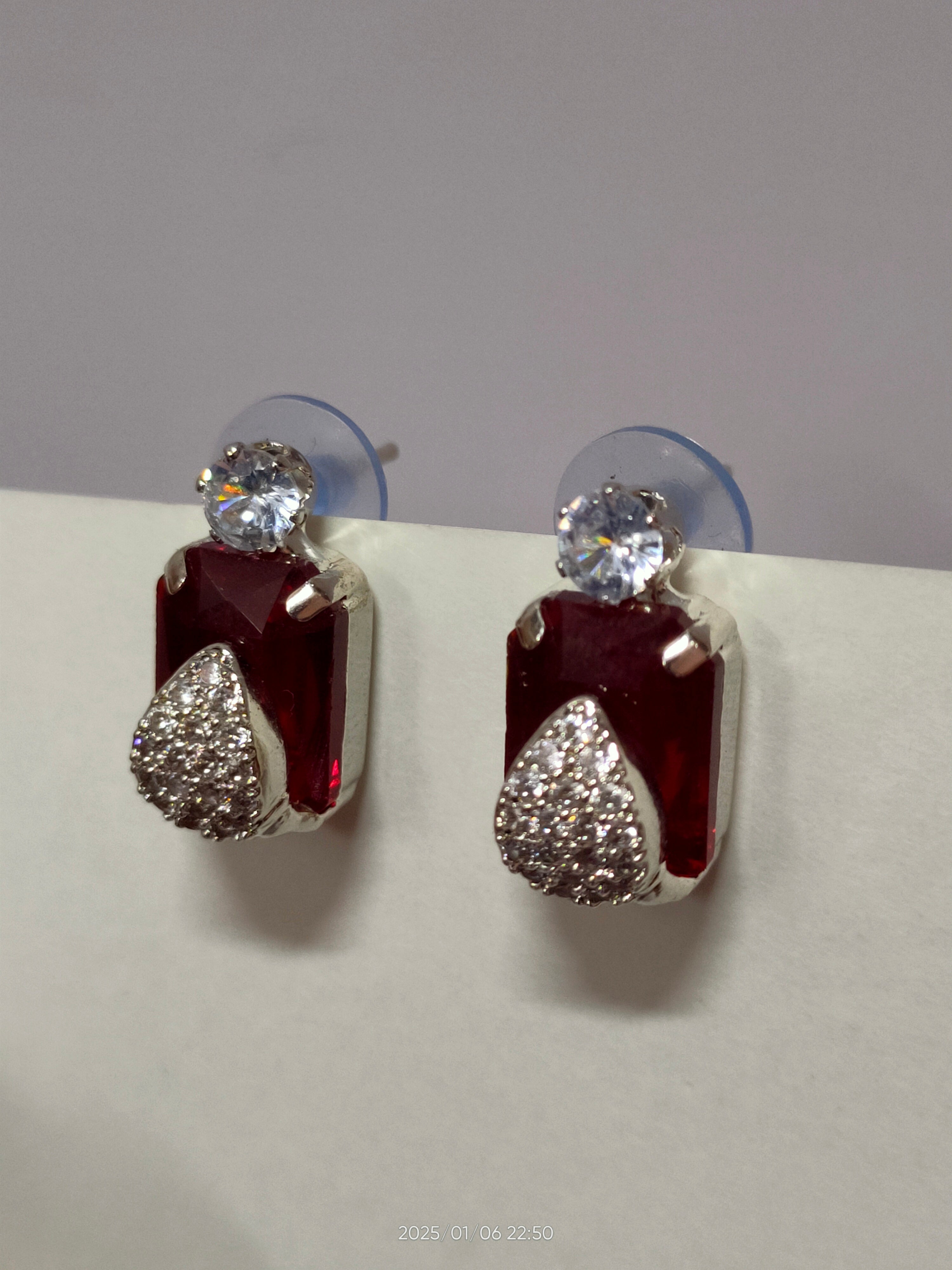 Rectangular Silver Earring with colored Diamond
