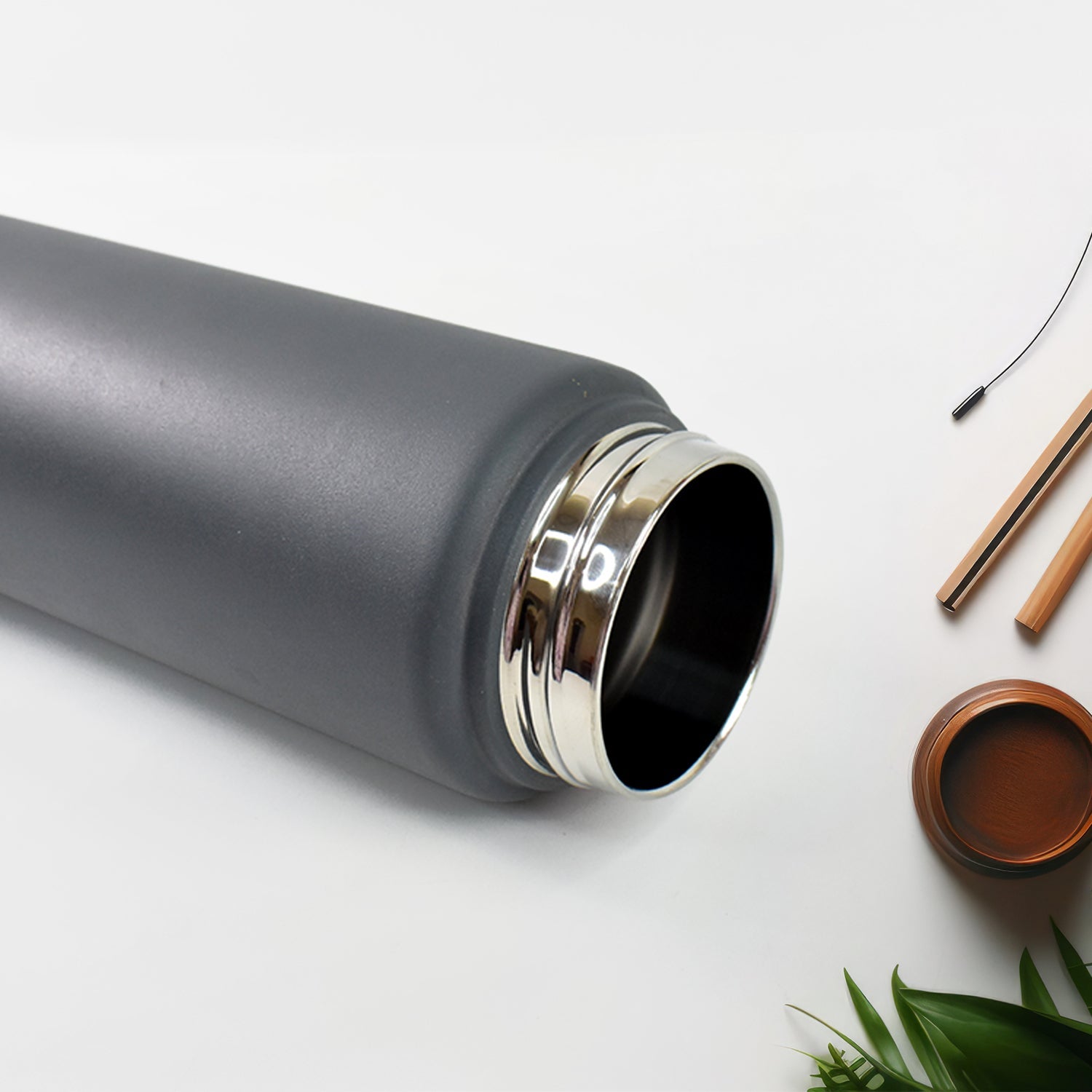 Stainless Steel Double Walled Vacuum Insulated Water Bottle (Mix Design 1 Pc)